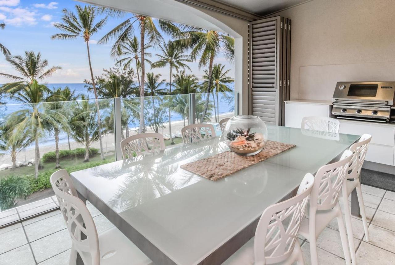 Island Views Beachfront Apartments Palm Cove Exterior foto