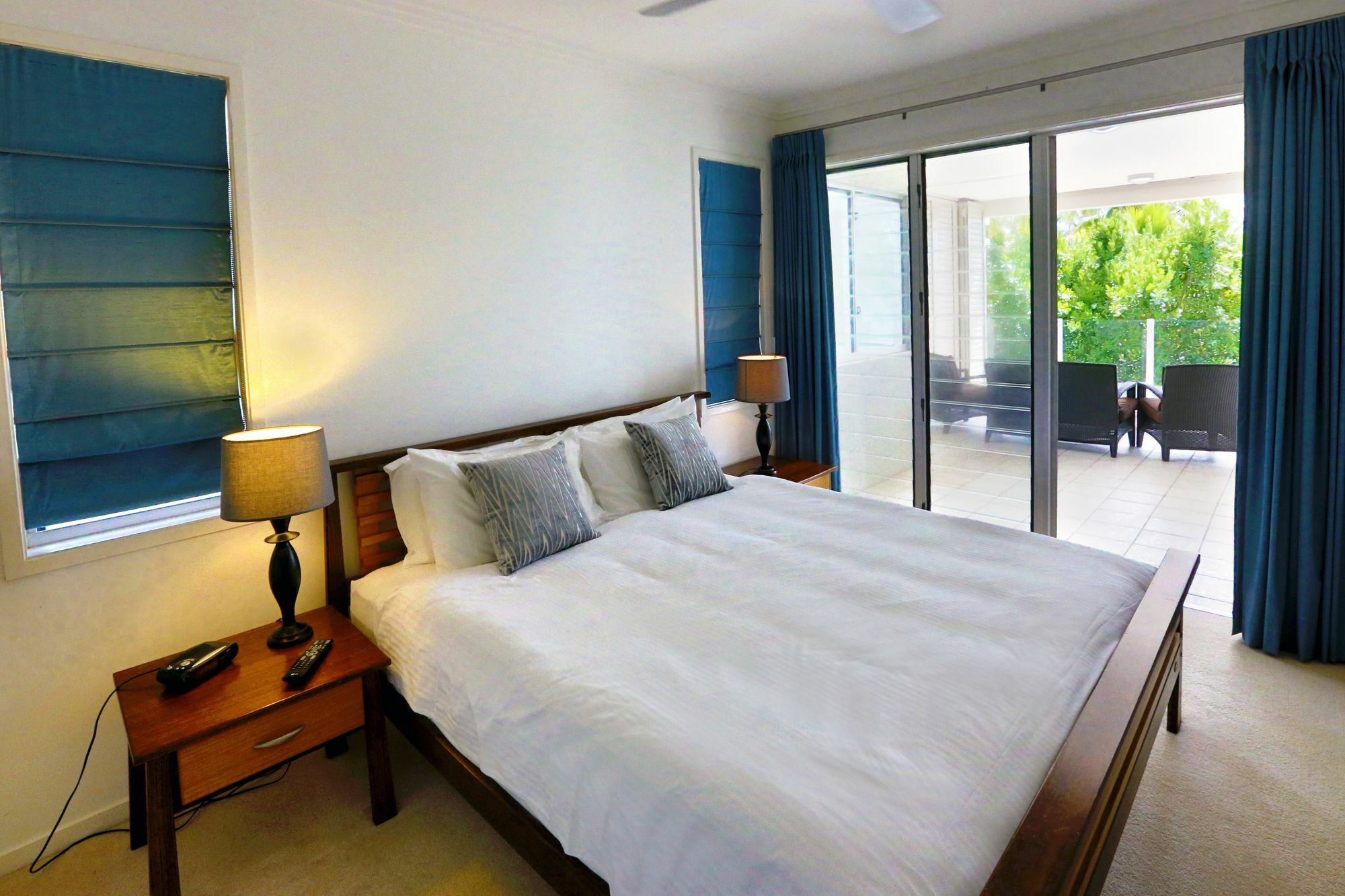 Island Views Beachfront Apartments Palm Cove Exterior foto
